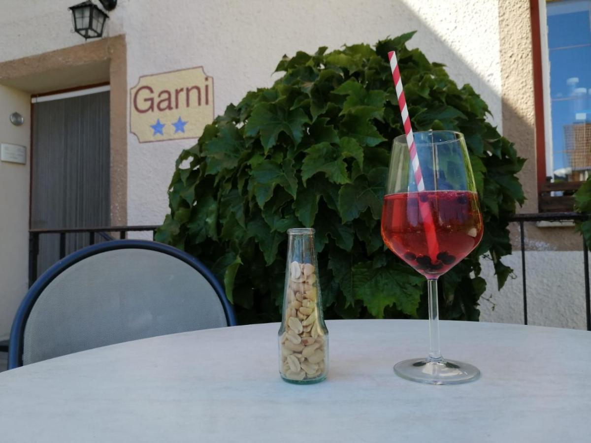 Hotel Garni Sonne à Malles Venosta Extérieur photo