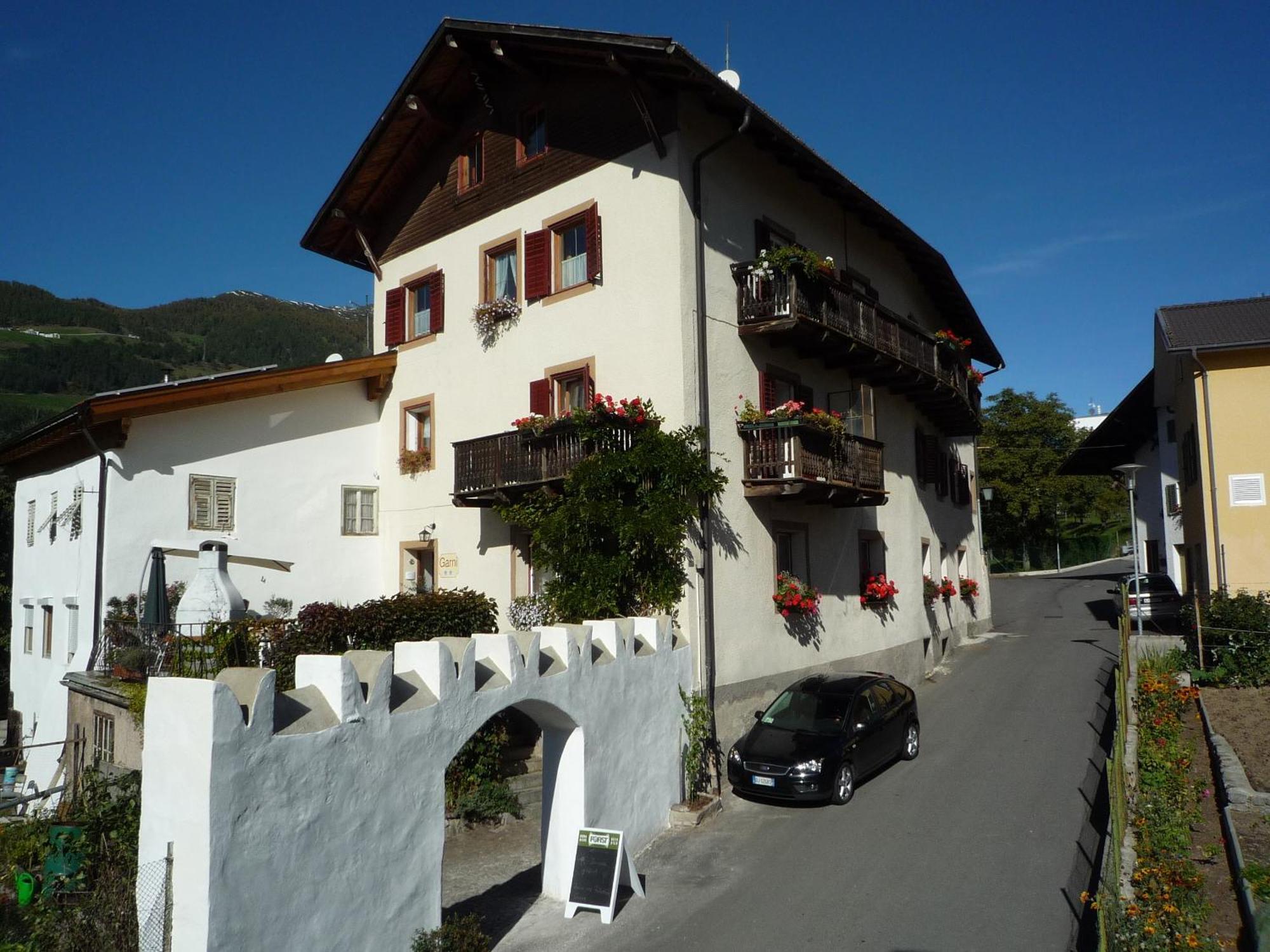Hotel Garni Sonne à Malles Venosta Extérieur photo